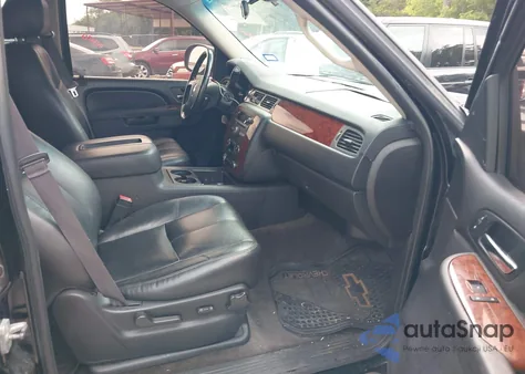 2013 Chevrolet Suburban 1500 Lt z USA, uszkodzony, nr VIN 1GNSCJE00DR131954